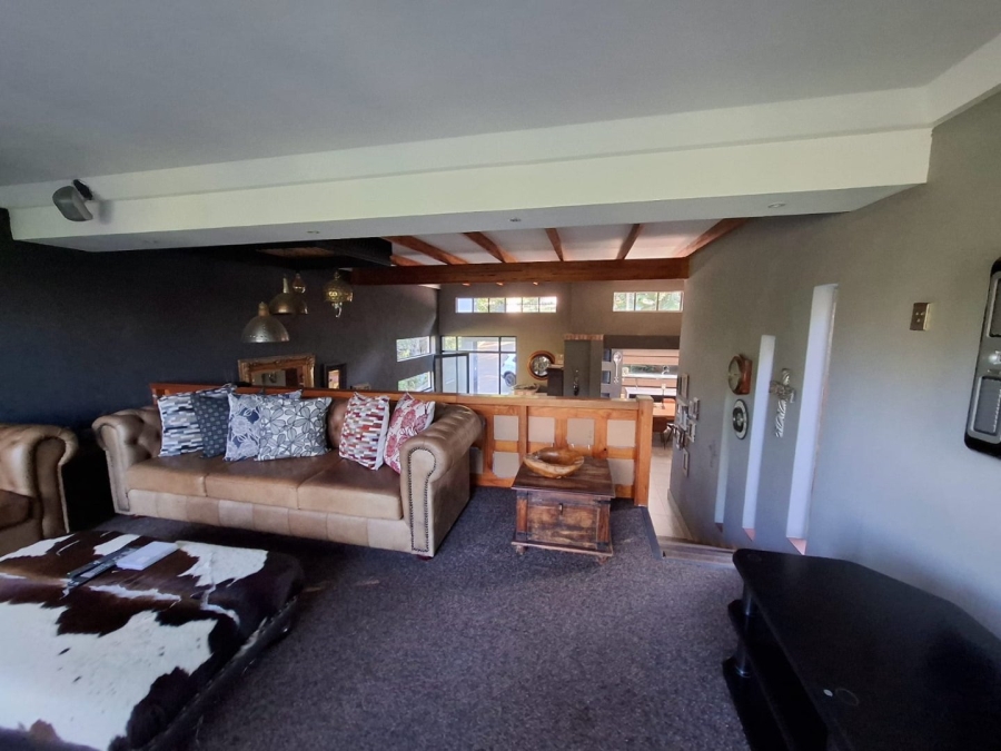 5 Bedroom Property for Sale in Protea Park North West